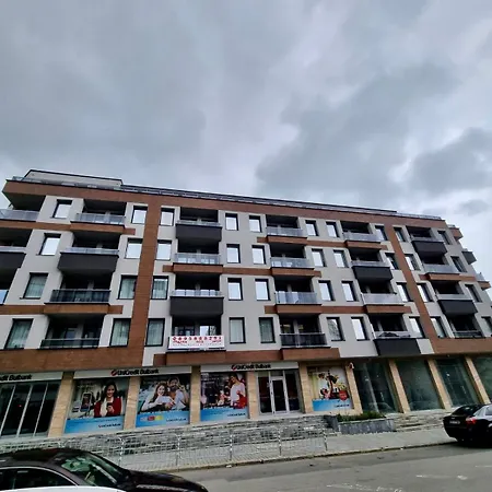 Family & Private Parking Appartement